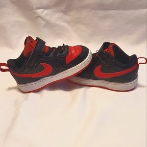 Nike Court Borough 7C